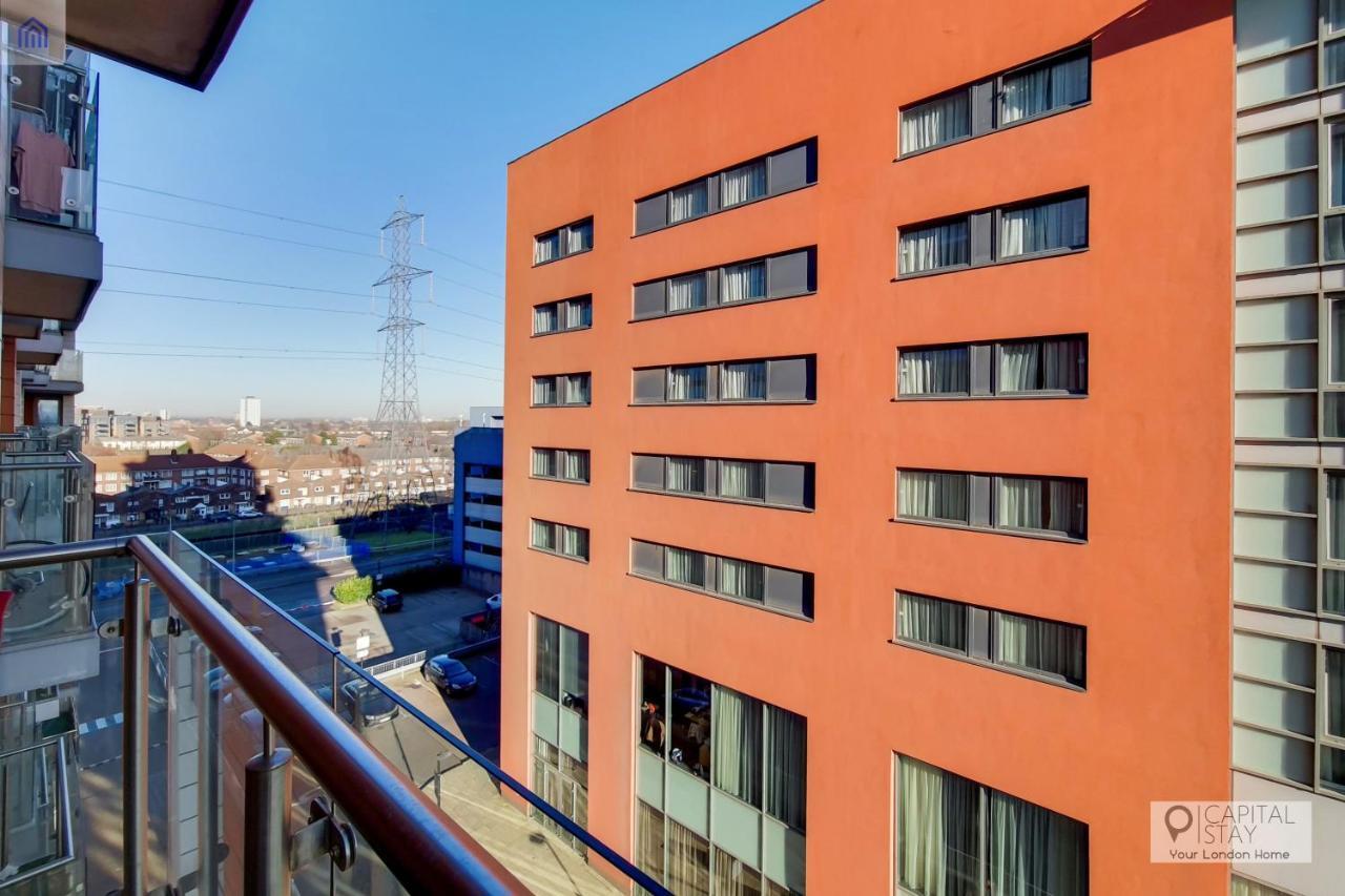 Deluxe One Bed Apartment By London Excel Exterior foto